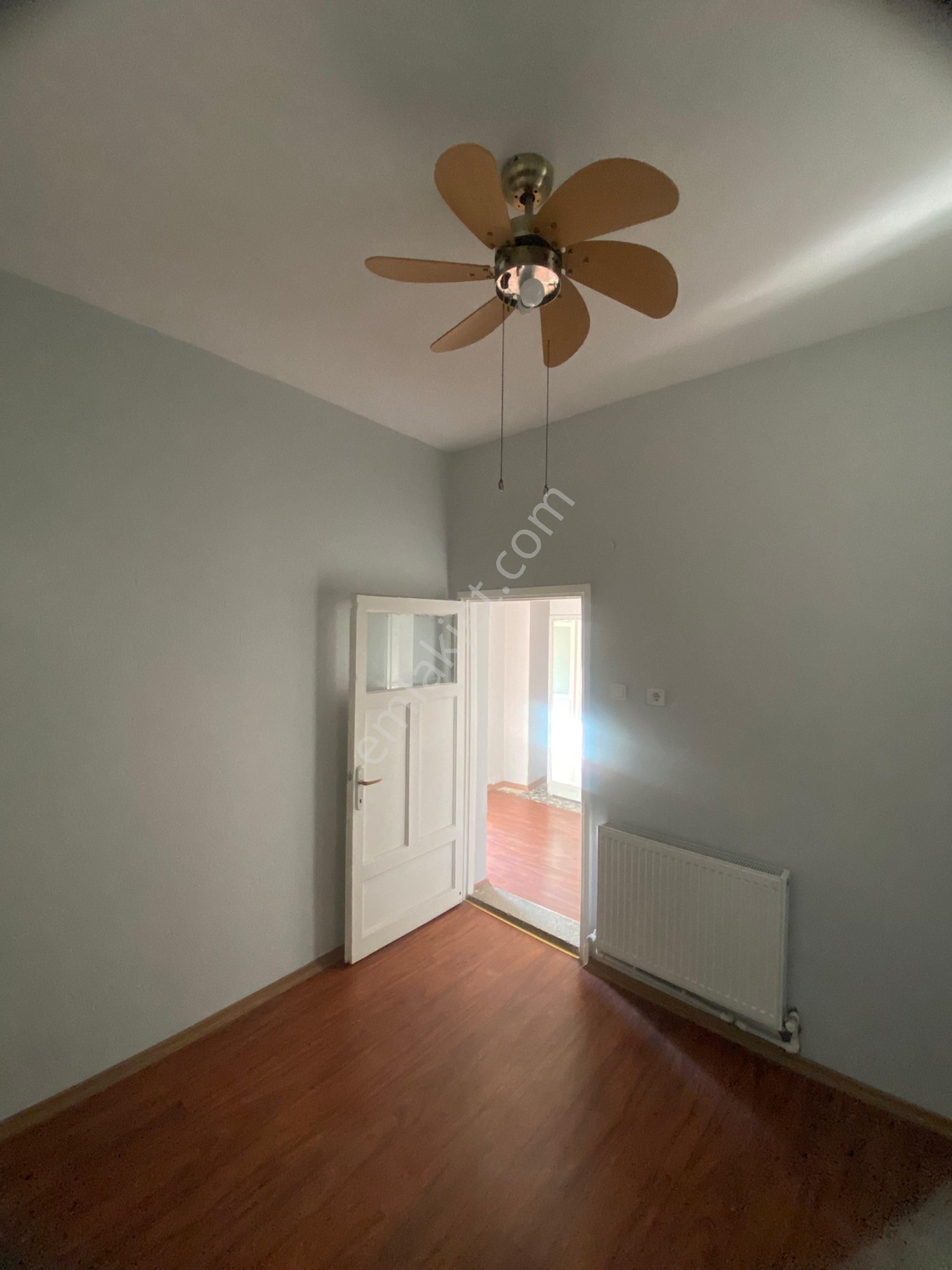 Çiğli 'de Kiralık 3+1 Doğalgaz Kombili - Görsel 9