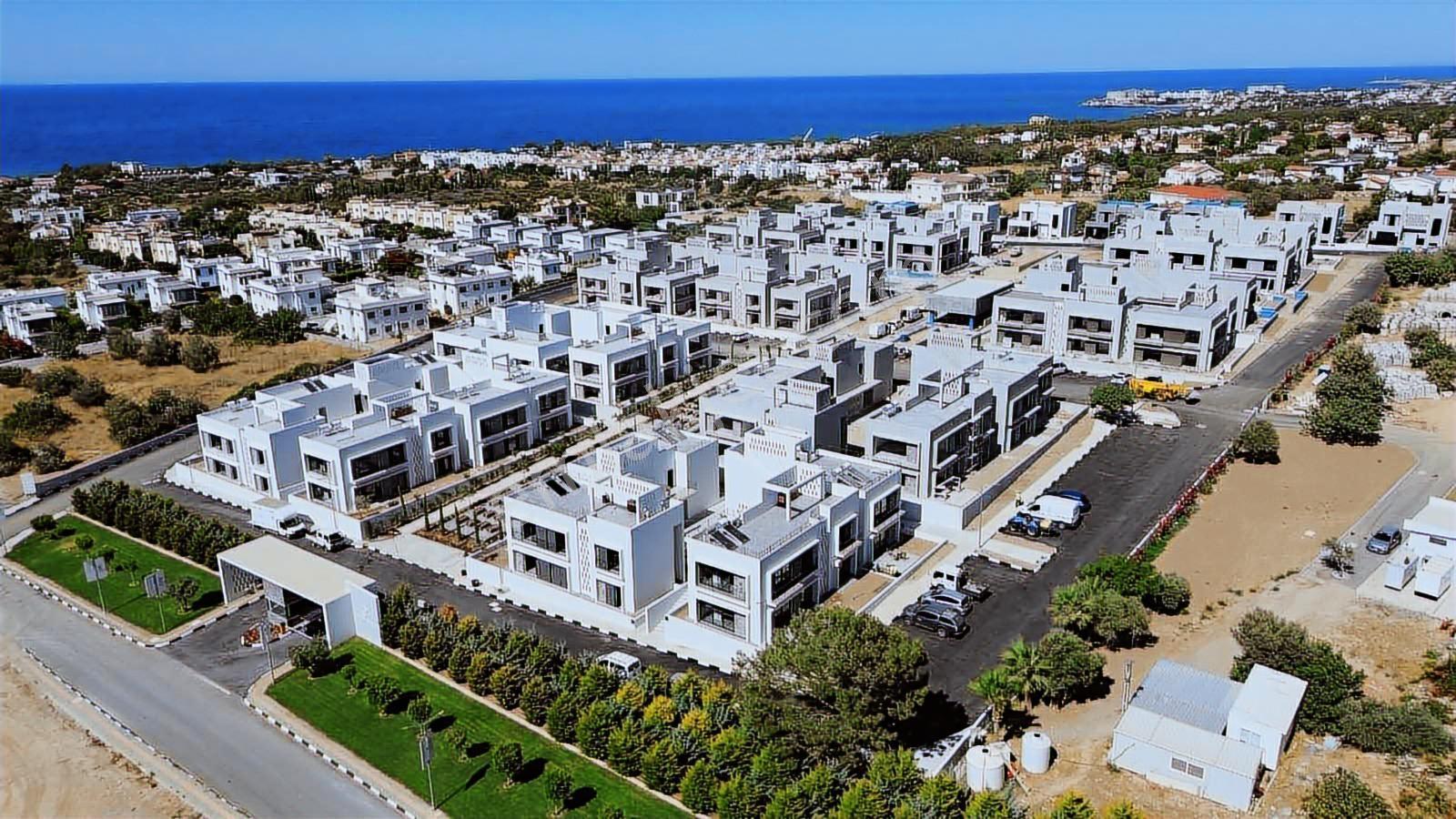 Kıbrıs Girne Alsancak'ta Mediterra Projesi 2+1 Lüks Bahçe Katı - Görsel 2