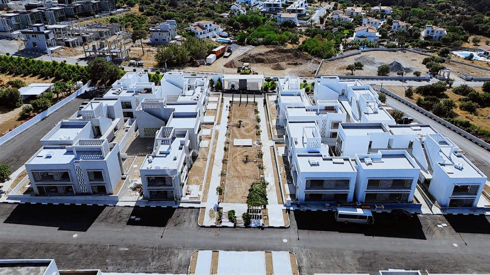 Kıbrıs Girne Alsancak'ta Mediterra Projesi 2+1 Lüks Bahçe Katı - Görsel 21