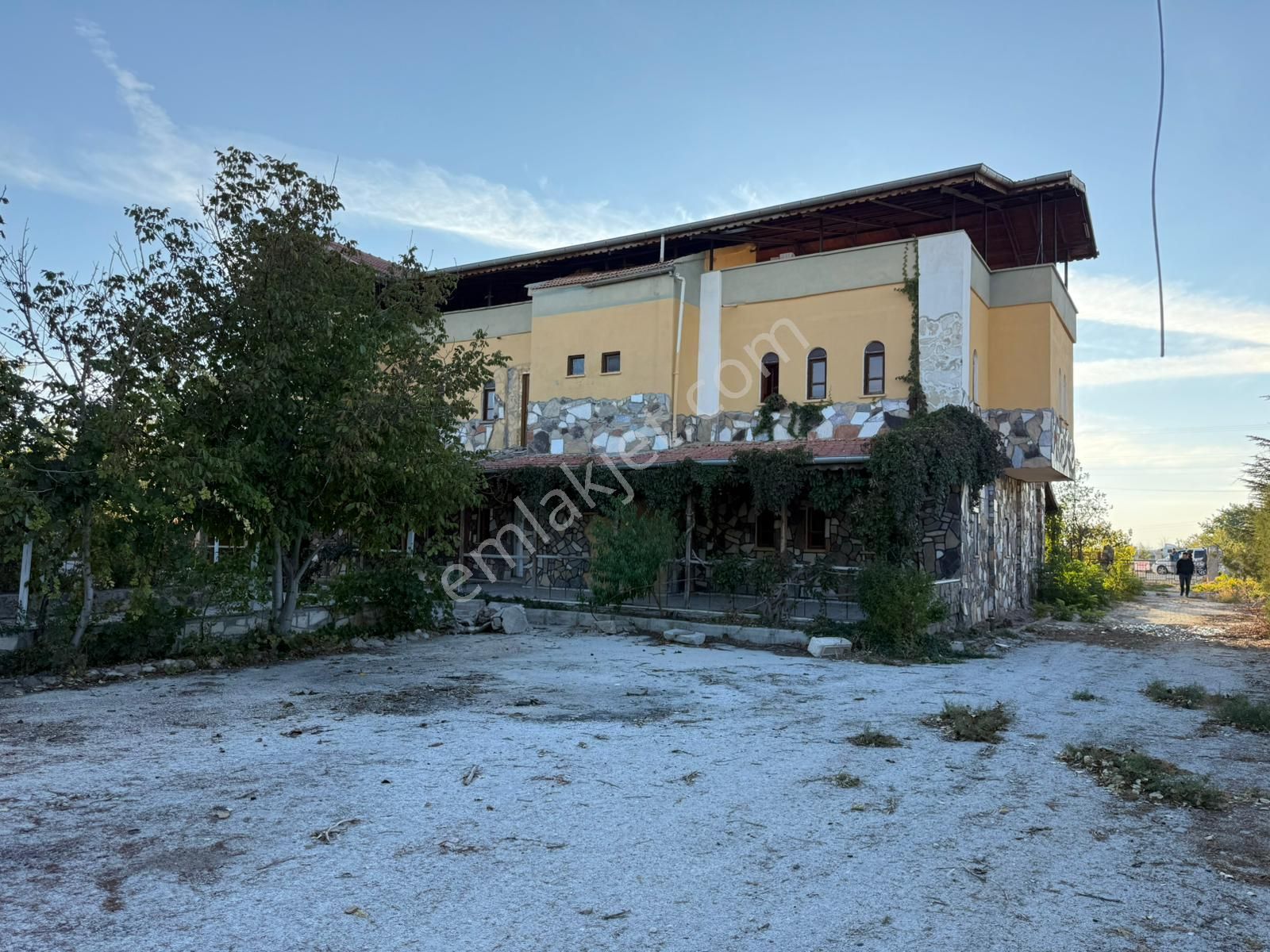 E.gökal Kemerhisar İçmeceler Yolu 3.838m2 Restoran Ruhsatlı Arsa - Görsel 6