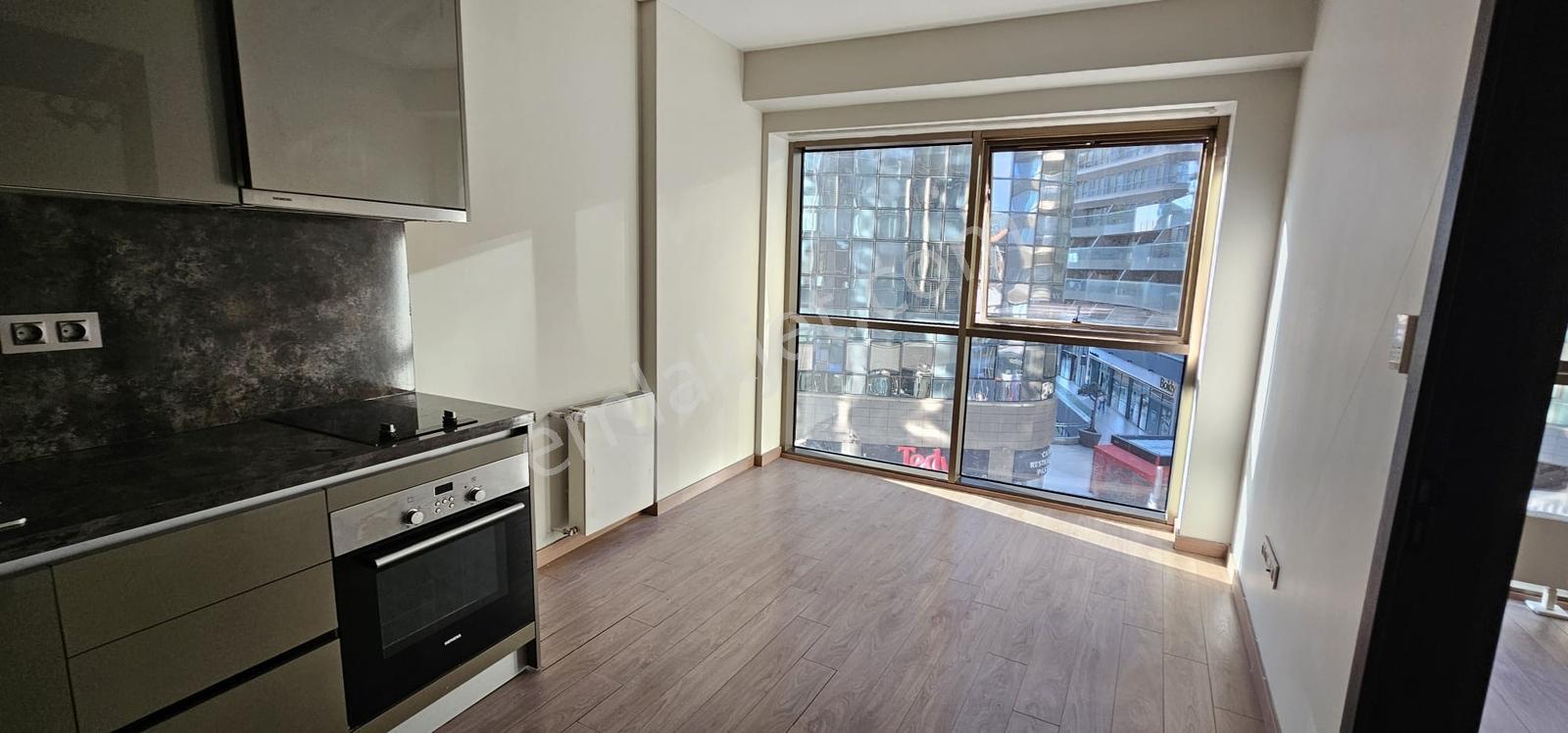 Realhouse Gayrimenkul'den Nef22 Sitesinde Kiralık 1+1