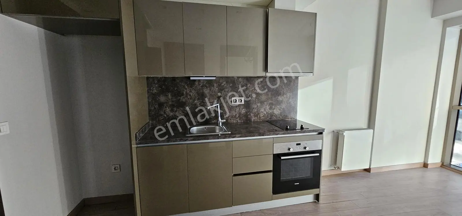 Realhouse Gayrimenkul'den Nef22 Sitesinde Kiralık 1+1 - Görsel 3