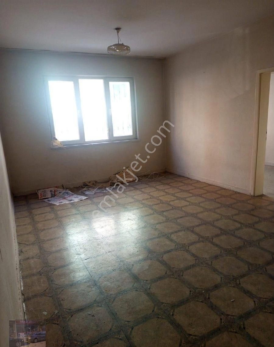 Kurtuluş Mahallesi'nde Satılık Uygun Fiyatlı Yüksek Giriş Kat Daire - Görsel 13