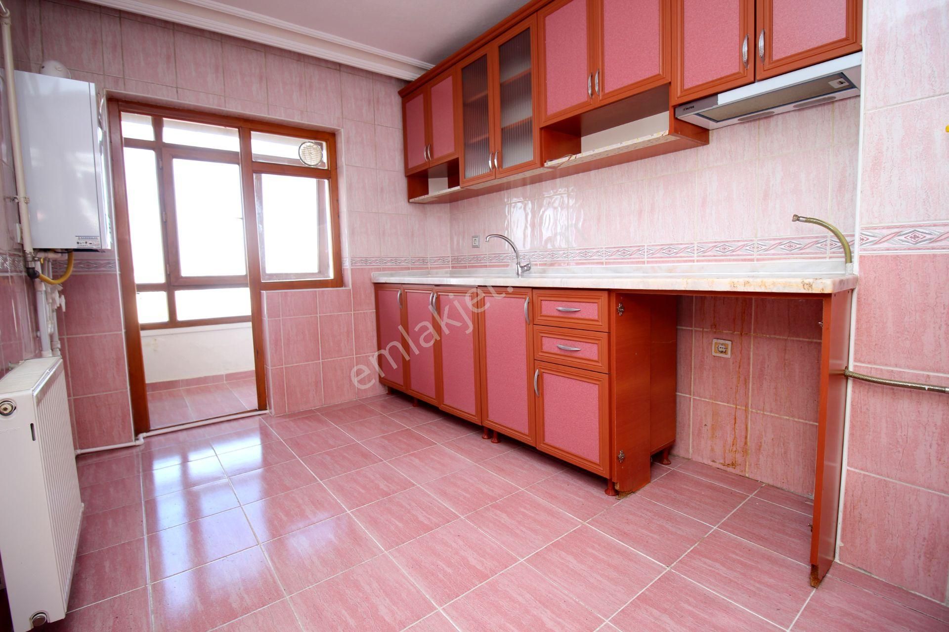 Emre Emlak'tan Elvan'da Katta Çift Balkonlu 3+1 Satılık Daire - Görsel 4