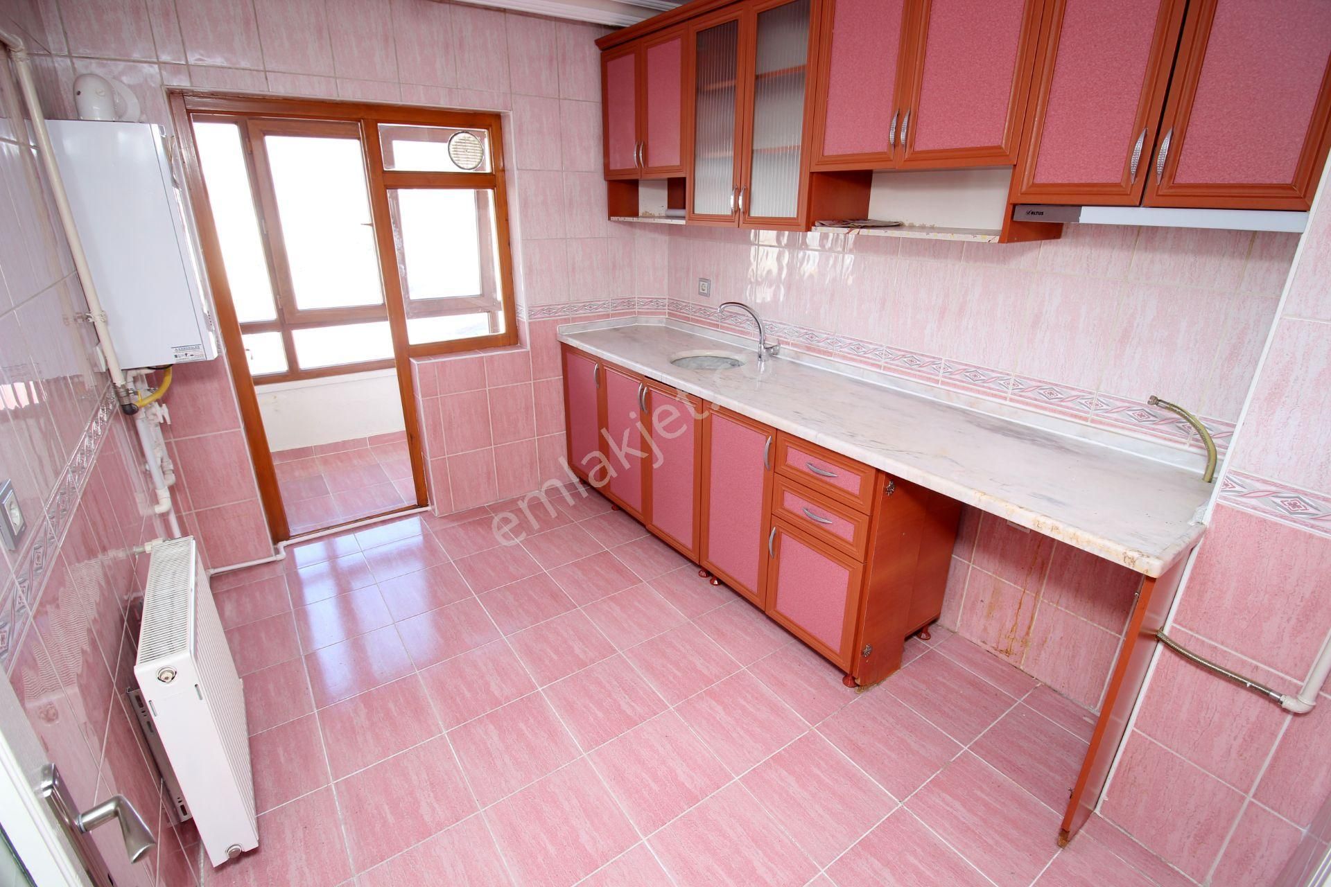 Emre Emlak'tan Elvan'da Katta Çift Balkonlu 3+1 Satılık Daire - Görsel 2