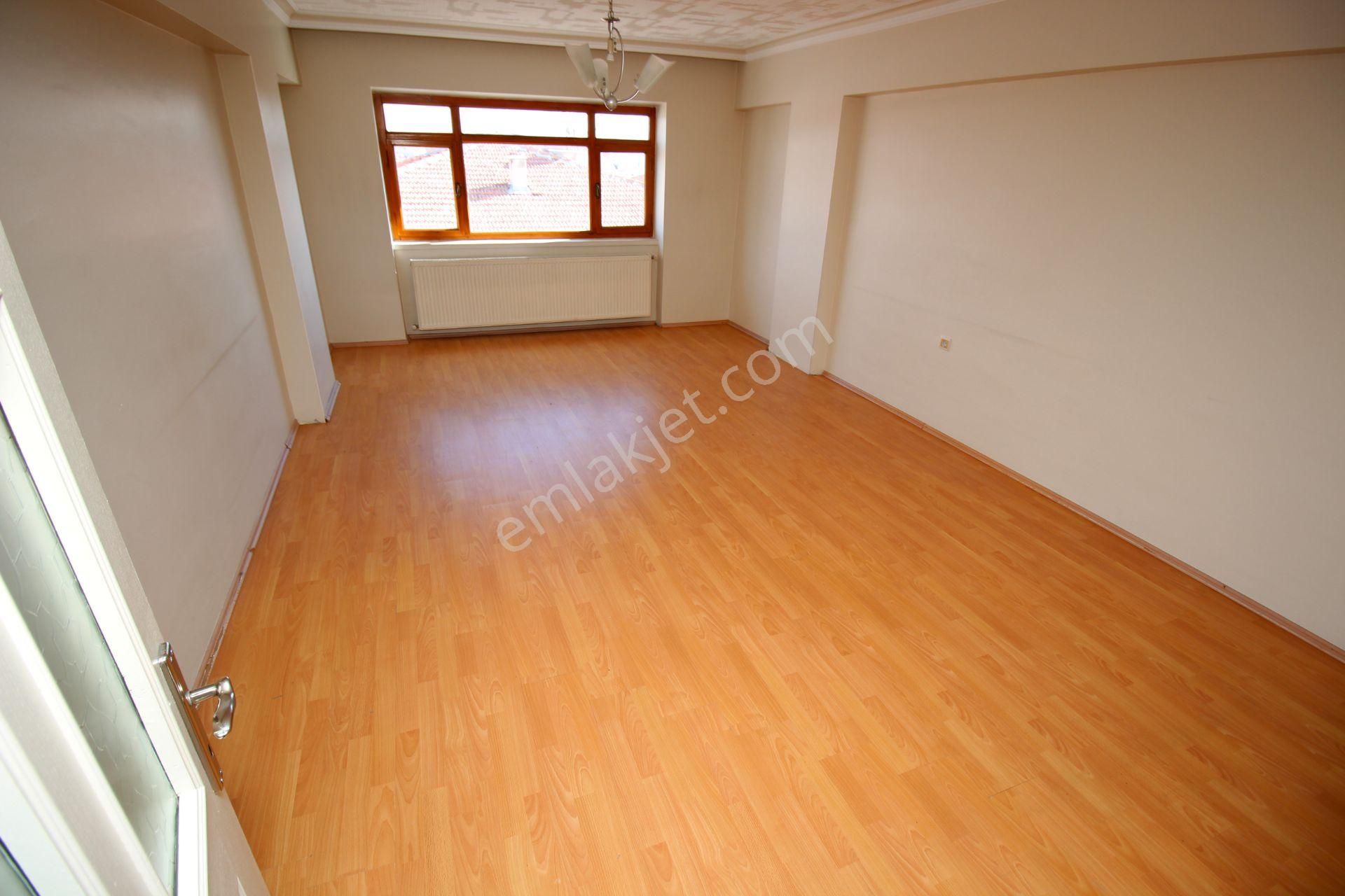 Emre Emlak'tan Elvan'da Katta Çift Balkonlu 3+1 Satılık Daire - Görsel 5