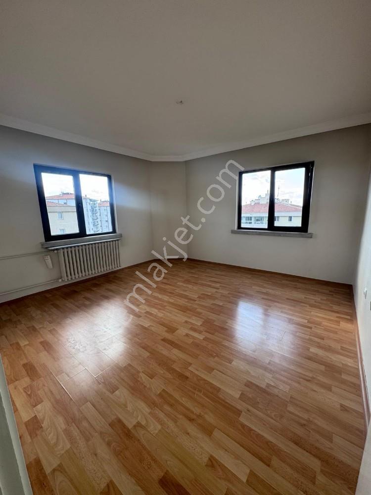 Turyaptan Çiğdemde İçinde Boş Kiracısız Satılık Daire - Görsel 17