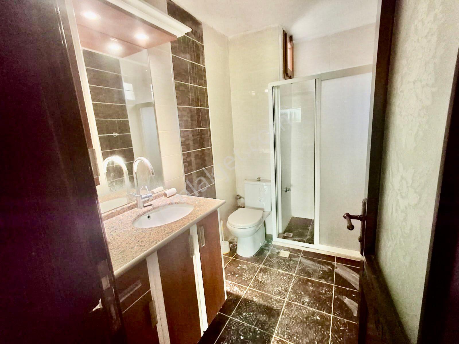 Sahil Siteleri 280m2 Kullanımlı 6+1 Müstakil Villa - Görsel 20