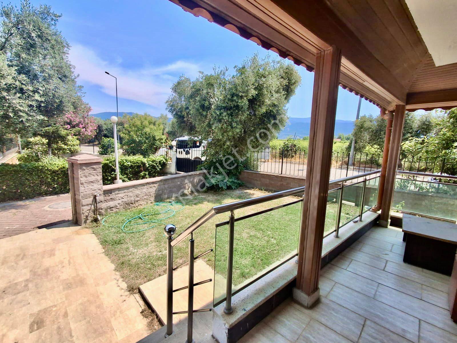 Sahil Siteleri 280m2 Kullanımlı 6+1 Müstakil Villa - Görsel 8