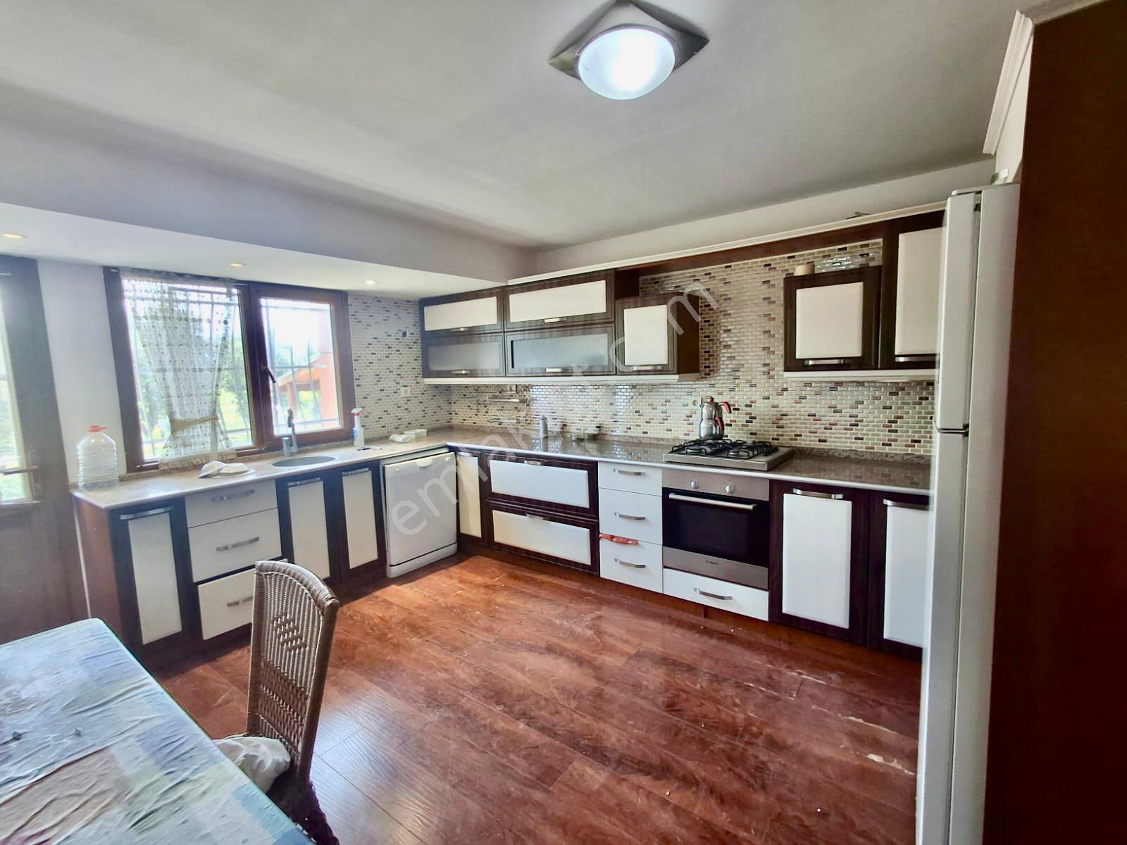 Sahil Siteleri 280m2 Kullanımlı 6+1 Müstakil Villa - Görsel 9