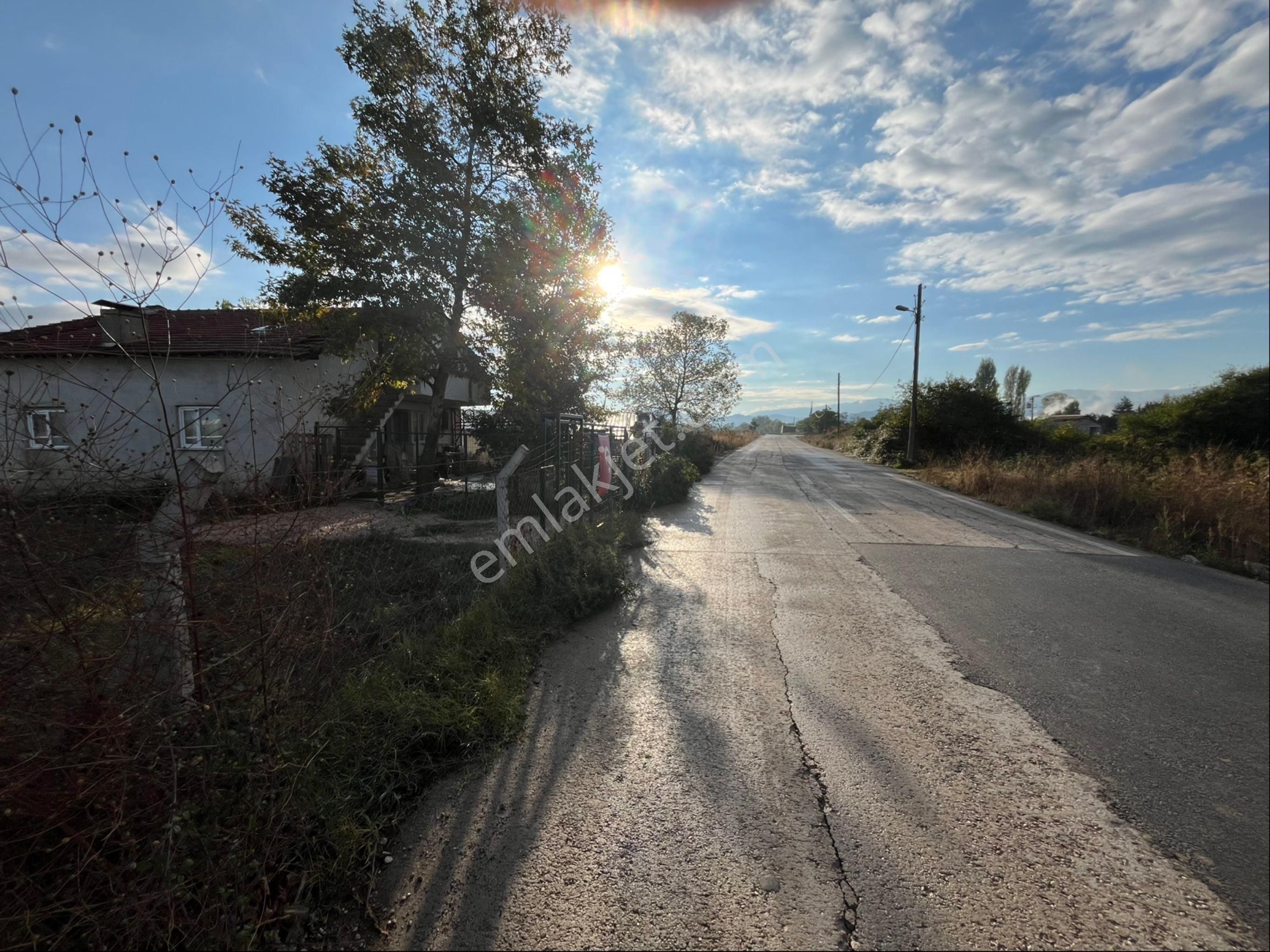 İnegöl Deydinler’de Asfalta Sıfır Müstakil Çiftlik – Besihane Ve Tarla - Görsel 16