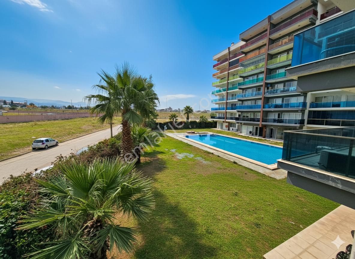 Kw Cobans'tan Modern, Şık Ve Full Eşyalı | Bornova Park'ta Kiralık Daire! (d12)