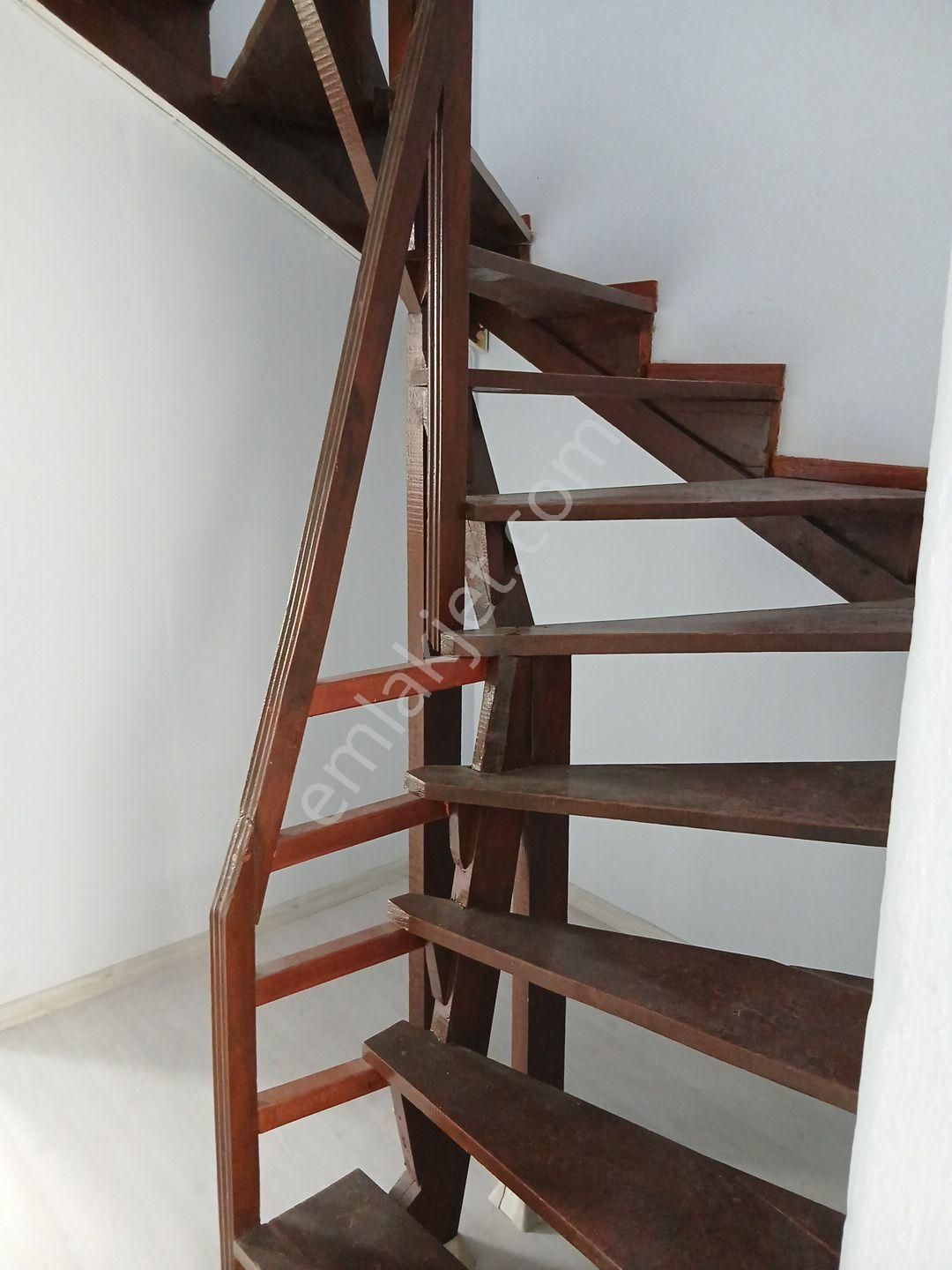 Arifiye Fatih Cad Pazar Yeri Girişinde Cami Karşısı 2 Katlı 125 M² Net 3 +1 Kiralık Daire - Görsel 13