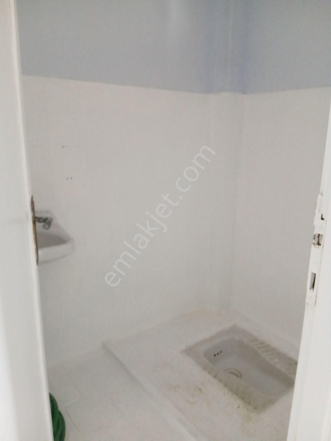 Arifiye Fatih Cad Pazar Yeri Girişinde Cami Karşısı 2 Katlı 125 M² Net 3 +1 Kiralık Daire - Görsel 11