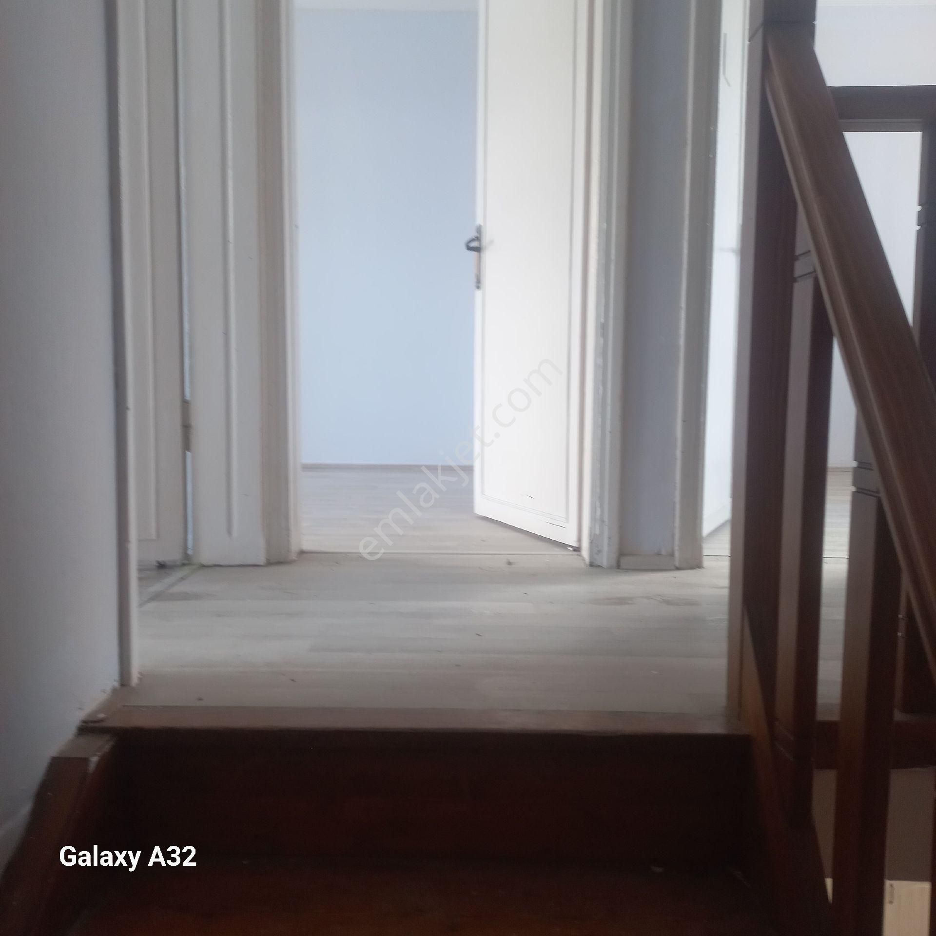 Arifiye Fatih Cad Pazar Yeri Girişinde Cami Karşısı 2 Katlı 125 M² Net 3 +1 Kiralık Daire - Görsel 31