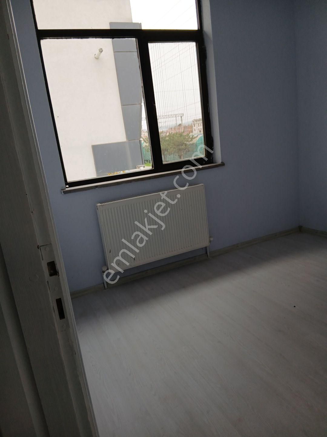 Arifiye Fatih Cad Pazar Yeri Girişinde Cami Karşısı 2 Katlı 125 M² Net 3 +1 Kiralık Daire - Görsel 17