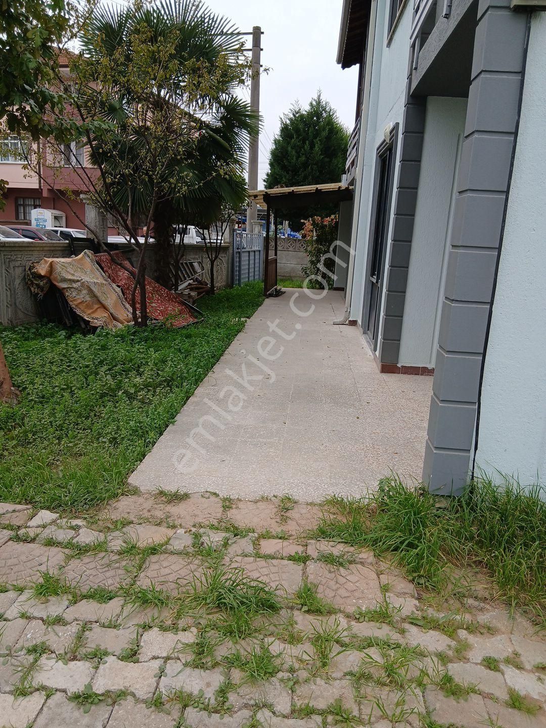 Arifiye Fatih Cad Pazar Yeri Girişinde Cami Karşısı 2 Katlı 125 M² Net 3 +1 Kiralık Daire - Görsel 4