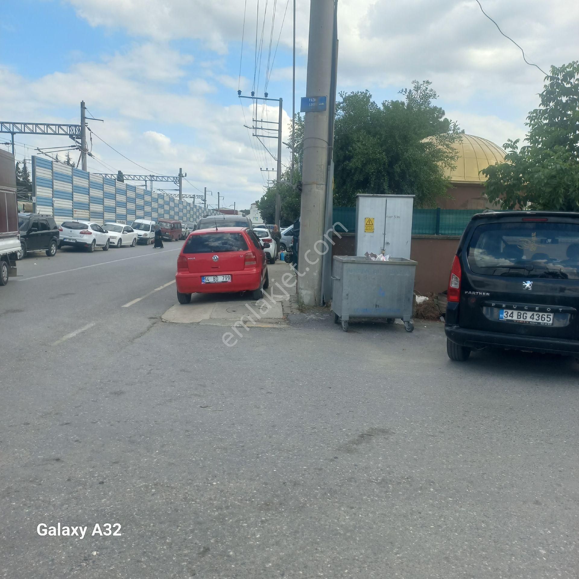 Arifiye Fatih Cad Pazar Yeri Girişinde Cami Karşısı 2 Katlı 125 M² Net 3 +1 Kiralık Daire - Görsel 21