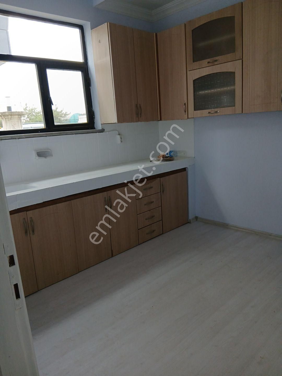 Arifiye Fatih Cad Pazar Yeri Girişinde Cami Karşısı 2 Katlı 125 M² Net 3 +1 Kiralık Daire - Görsel 14