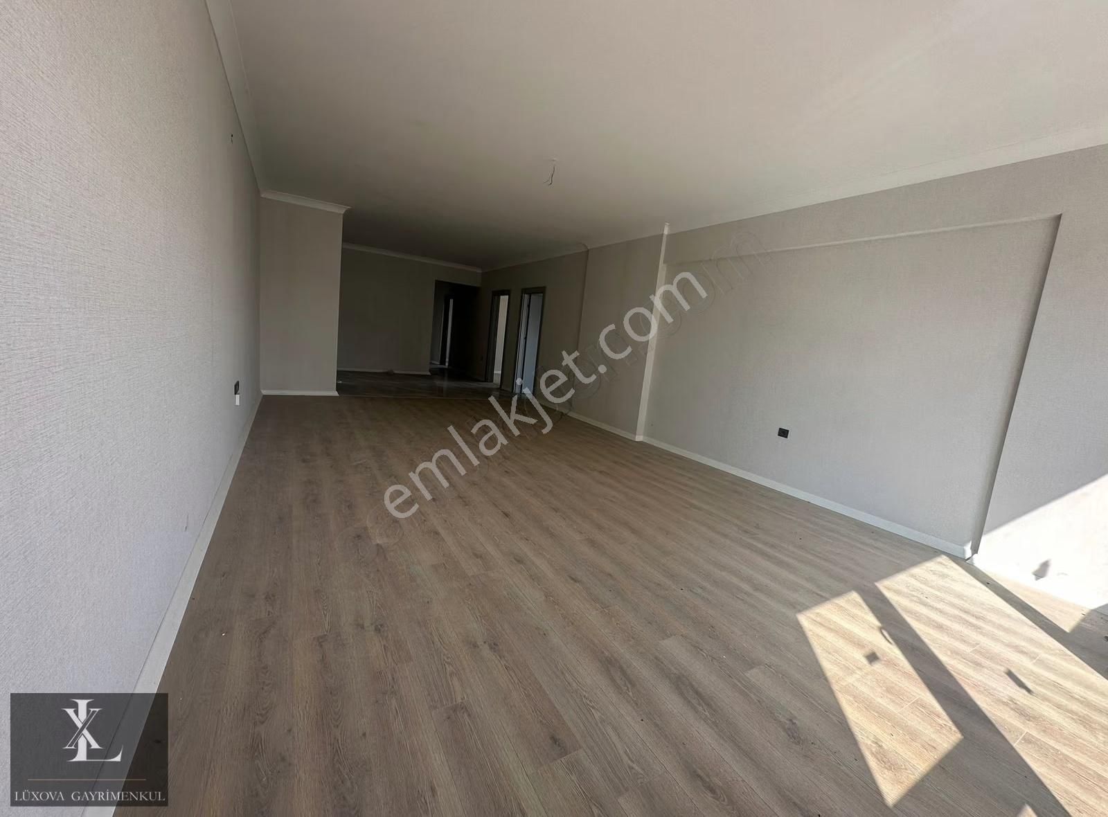 Ovacık Bulvar Yakını Giyinme Odalı & Ebeveyn Banyolu 4+1 Satılık - Görsel 5