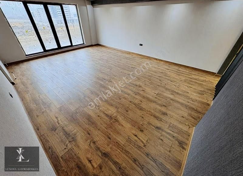 Ovacık'da Bulvar Üzeri Sıfır Yüksek Kat 4,5+1 Satılık ! - Görsel 12