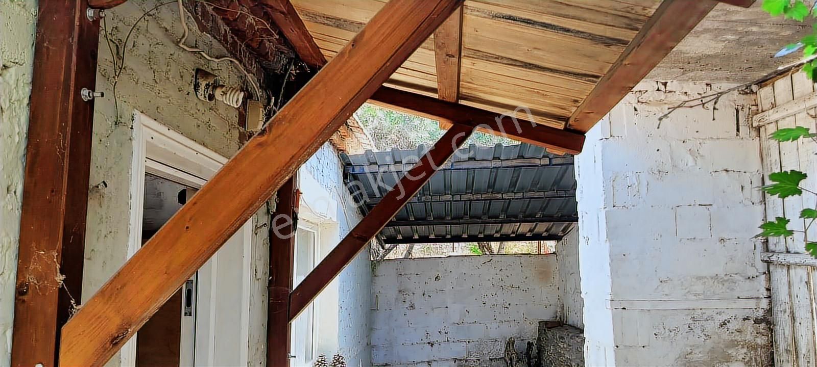 İzmir Bayındır Yusuflu Köyü Muhteşem Müstakil Bahçeli Ev - Görsel 7