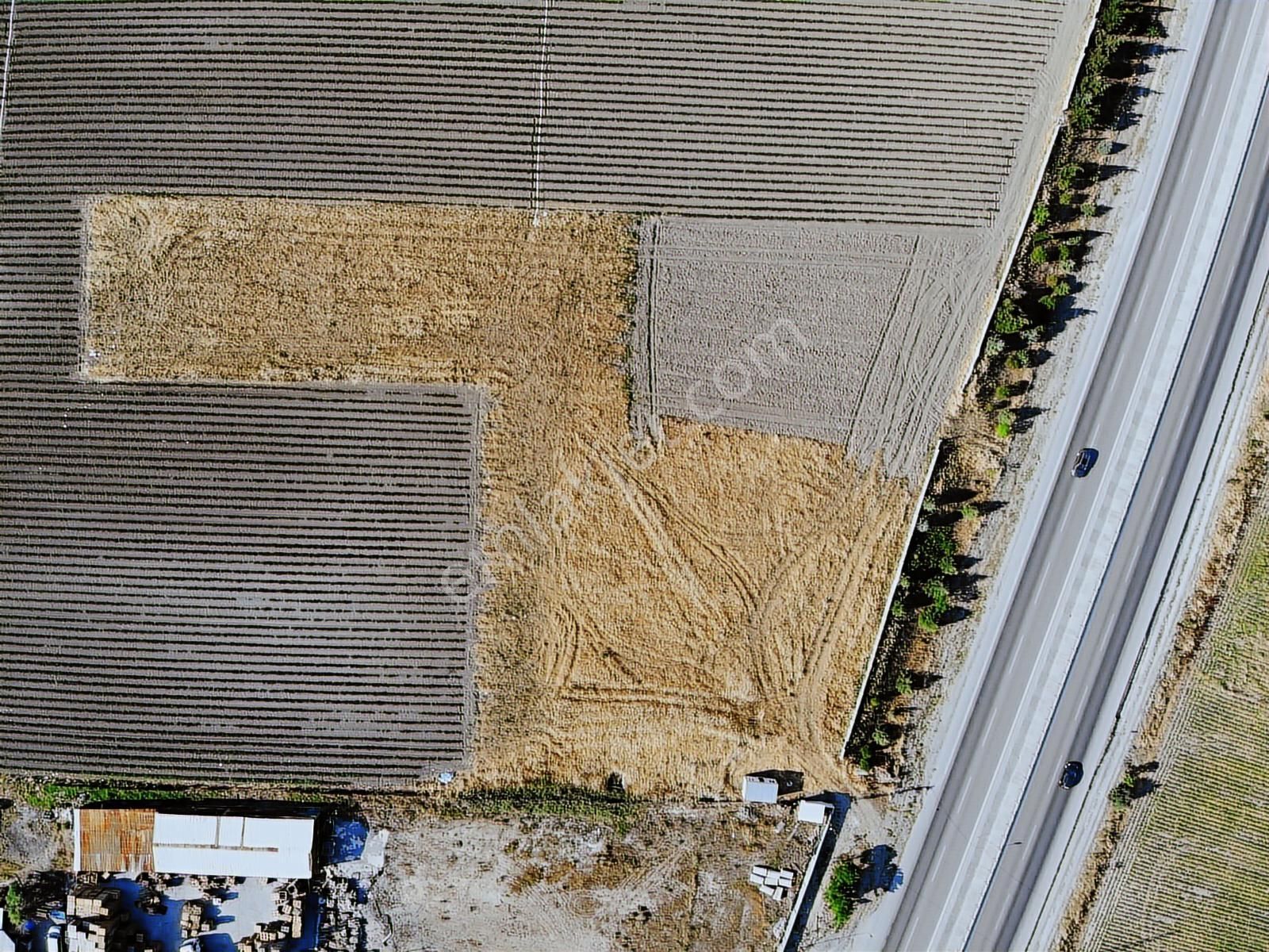 Bursa-izmir Otoyolunda Yola Cepheli İmara Açılabilir Tarla - Görsel 2