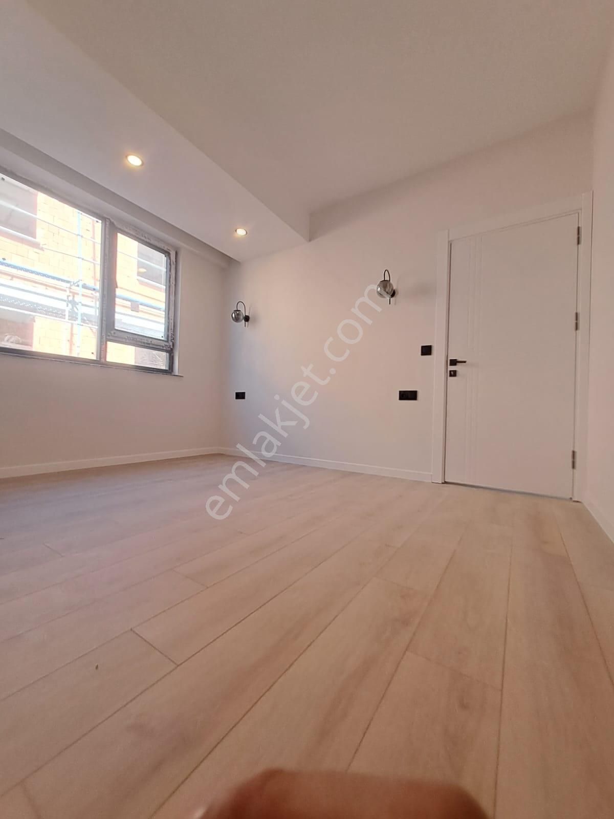 2+1 100 M2 3 Katlı Binanın 2 Katında (d200) - Görsel 8