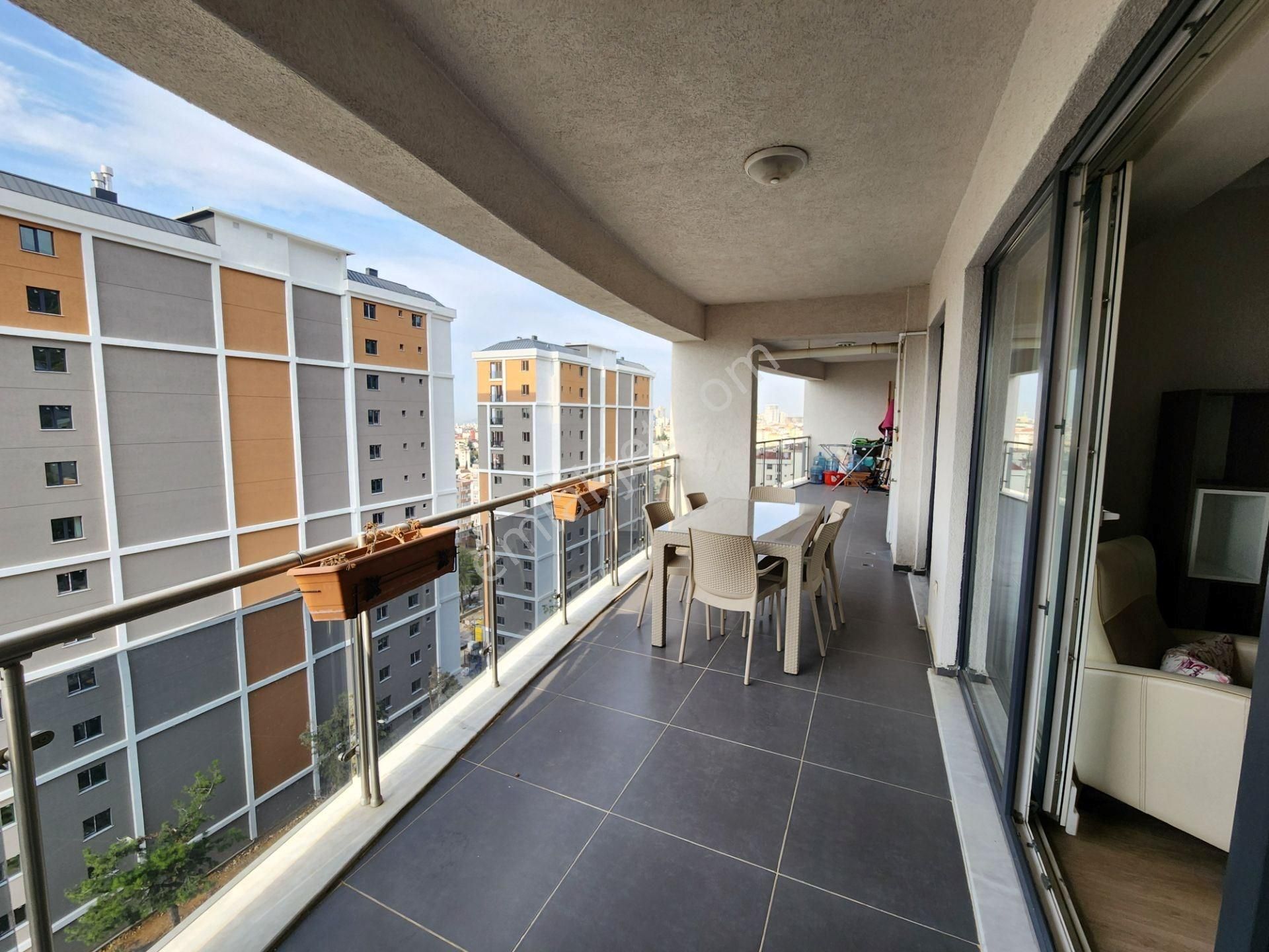 Kartal Yakacık Demirli Twinstar 30 M2 Balkonundan Kısmi Deniz Manzaralı Eşyalı Kiralık 2+1 Daire - Görsel 2