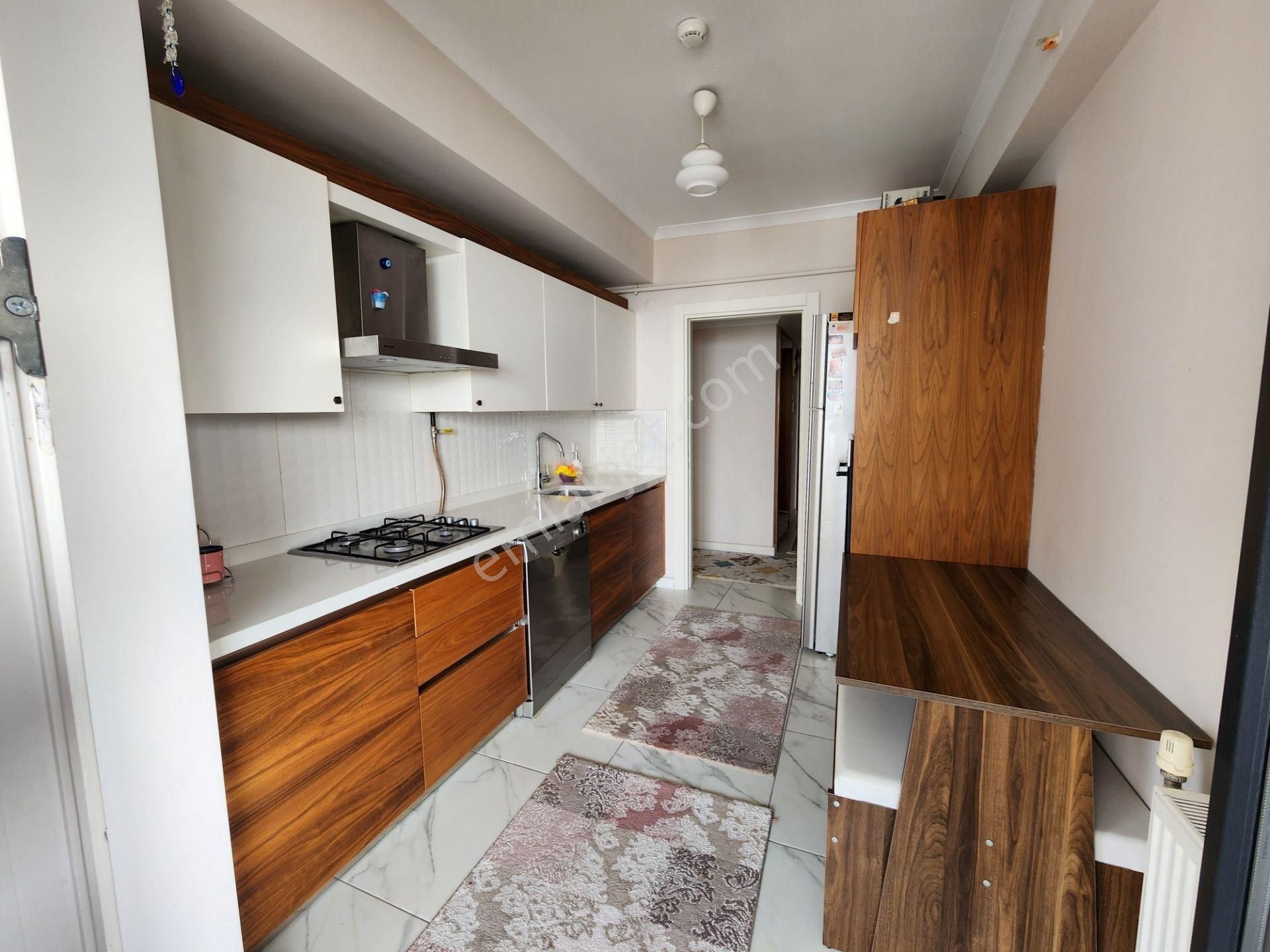 Kartal Yakacık Demirli Twinstar 30 M2 Balkonundan Kısmi Deniz Manzaralı Eşyalı Kiralık 2+1 Daire - Görsel 10
