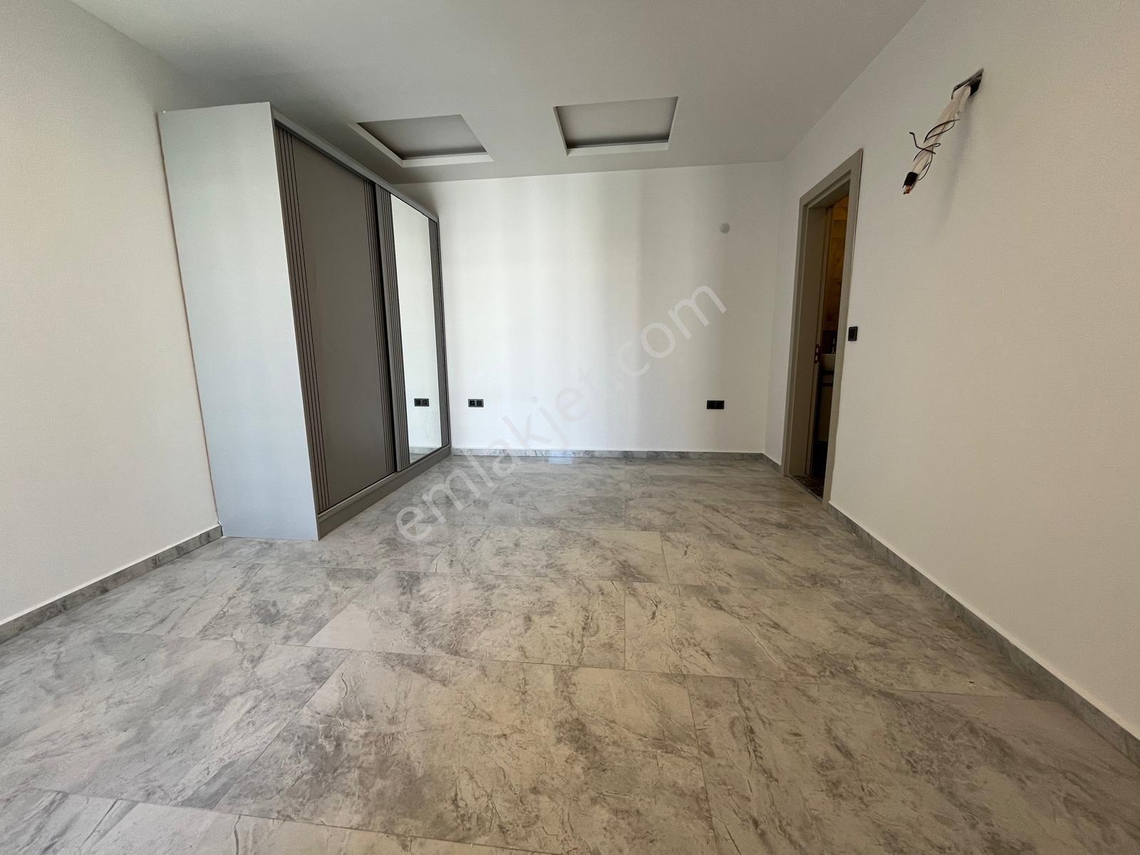 Kuşadası Sahil Sitelerinde Yolun Altında 3+1 130m2 Dubleks Yerden Isıtmalı Müşterek Havuzlu Lux - Görsel 7