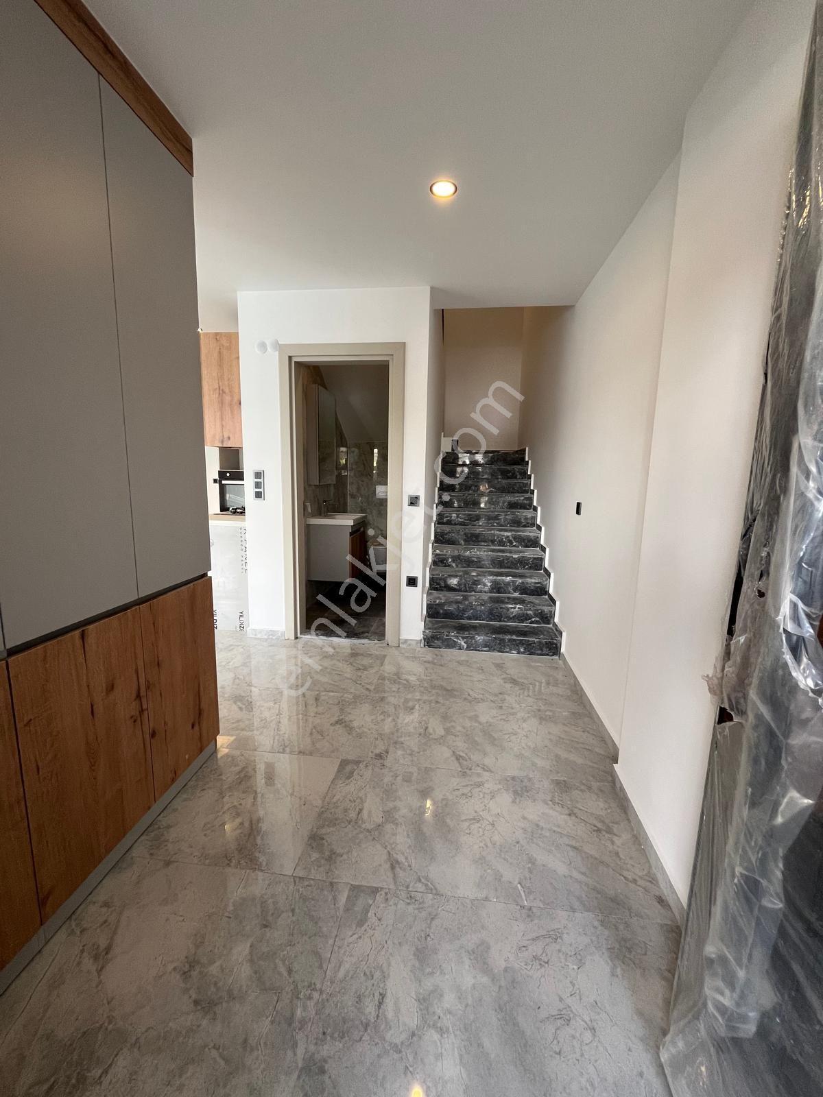 Kuşadası Sahil Sitelerinde Yolun Altında 3+1 130m2 Dubleks Yerden Isıtmalı Müşterek Havuzlu Lux - Görsel 24