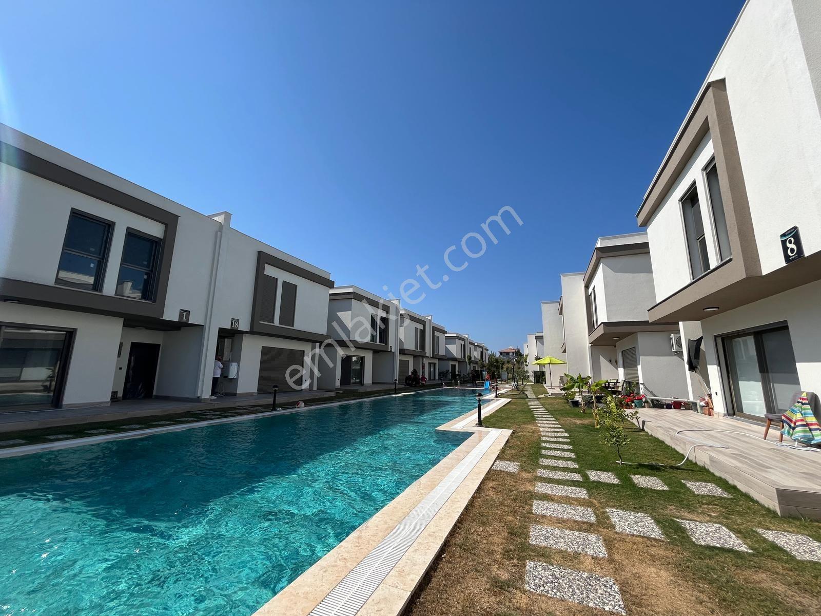 Kuşadası Sahil Sitelerinde Yolun Altında 3+1 130m2 Dubleks Yerden Isıtmalı Müşterek Havuzlu Lux - Görsel 32