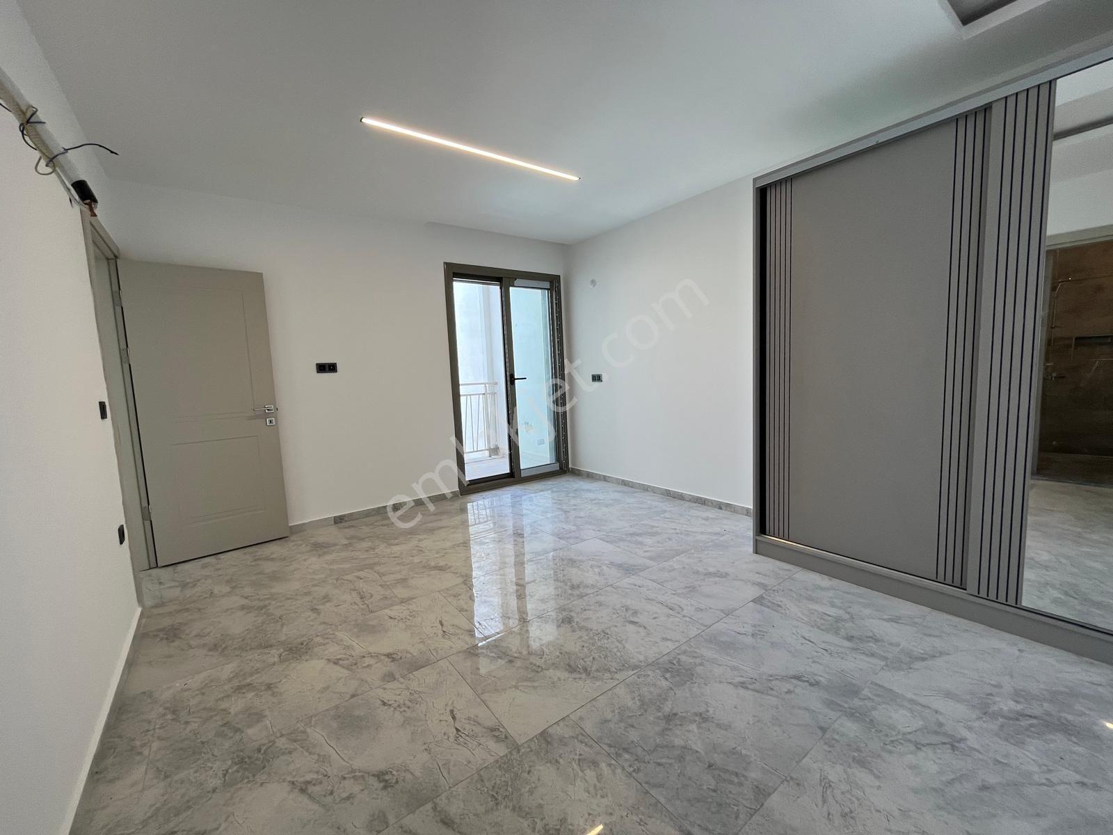 Kuşadası Sahil Sitelerinde Yolun Altında 3+1 130m2 Dubleks Yerden Isıtmalı Müşterek Havuzlu Lux - Görsel 4