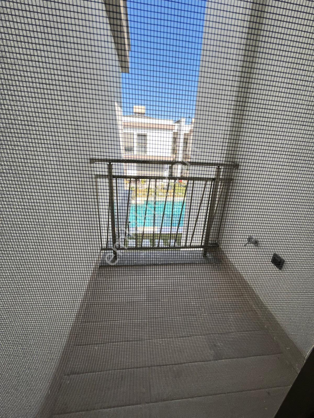 Kuşadası Sahil Sitelerinde Yolun Altında 3+1 130m2 Dubleks Yerden Isıtmalı Müşterek Havuzlu Lux - Görsel 35