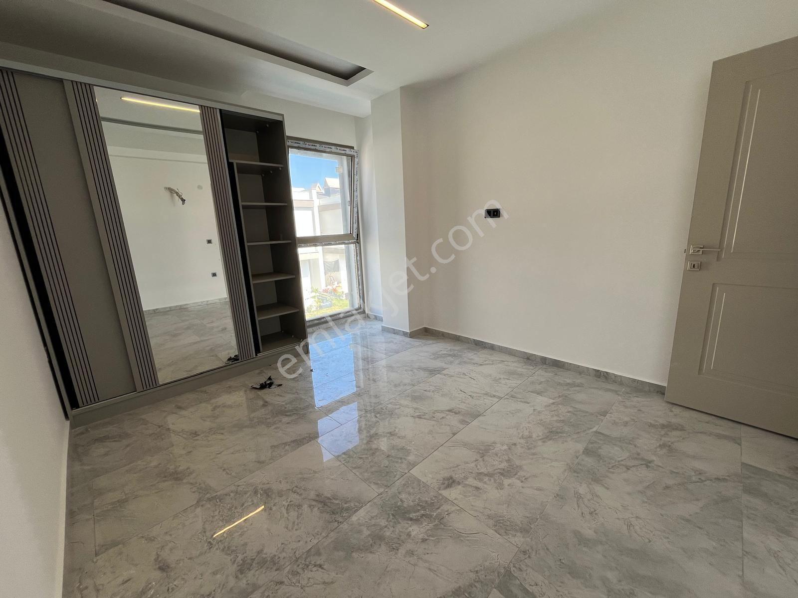 Kuşadası Sahil Sitelerinde Yolun Altında 3+1 130m2 Dubleks Yerden Isıtmalı Müşterek Havuzlu Lux - Görsel 14