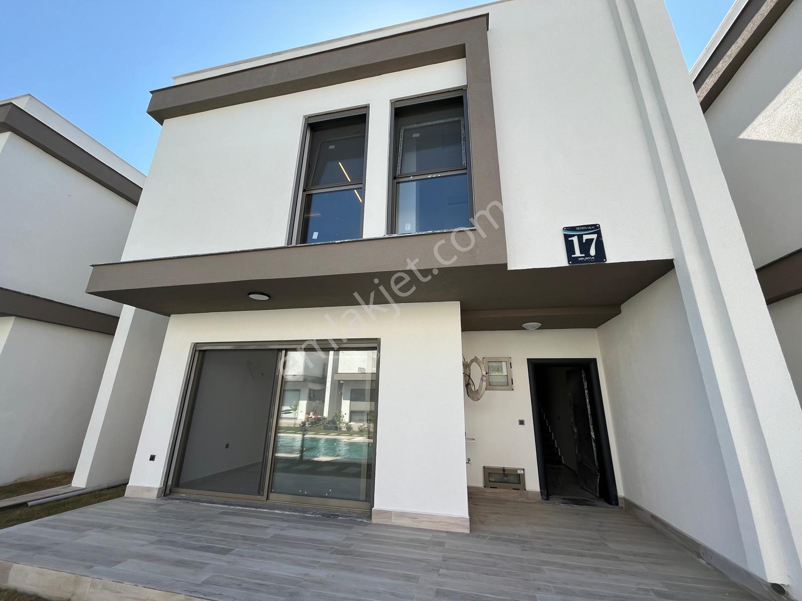 Kuşadası Sahil Sitelerinde Yolun Altında 3+1 130m2 Dubleks Yerden Isıtmalı Müşterek Havuzlu Lux - Görsel 2