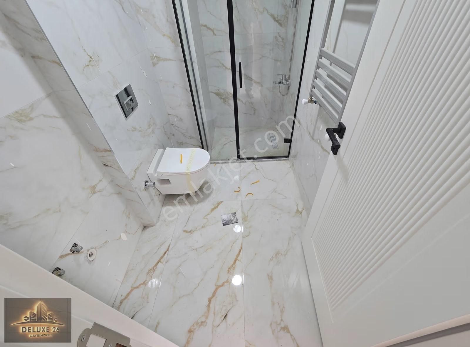 Sıfır Binada Deniz Manzaralı Otoparklı Teraslı 3+2 Dublex Daire - Görsel 34