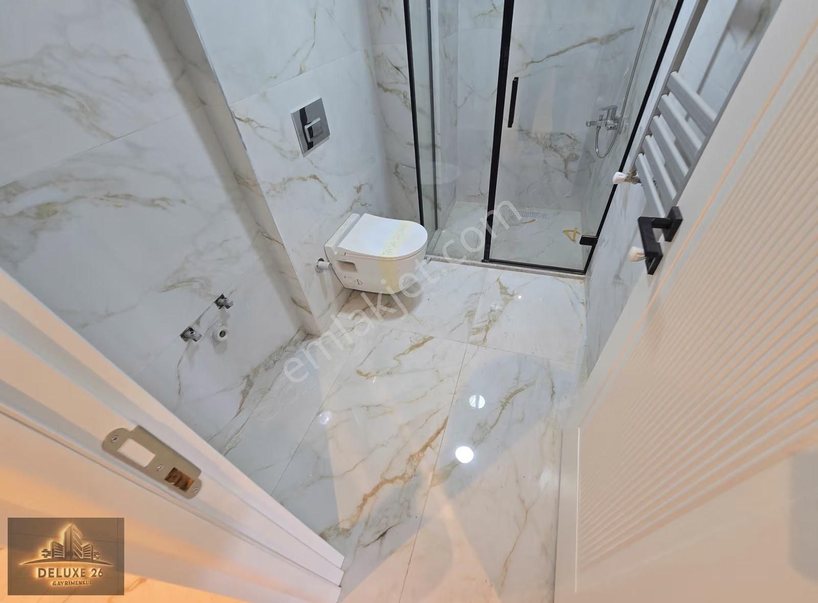 Sıfır Binada Deniz Manzaralı Otoparklı Teraslı 3+2 Dublex Daire - Görsel 7