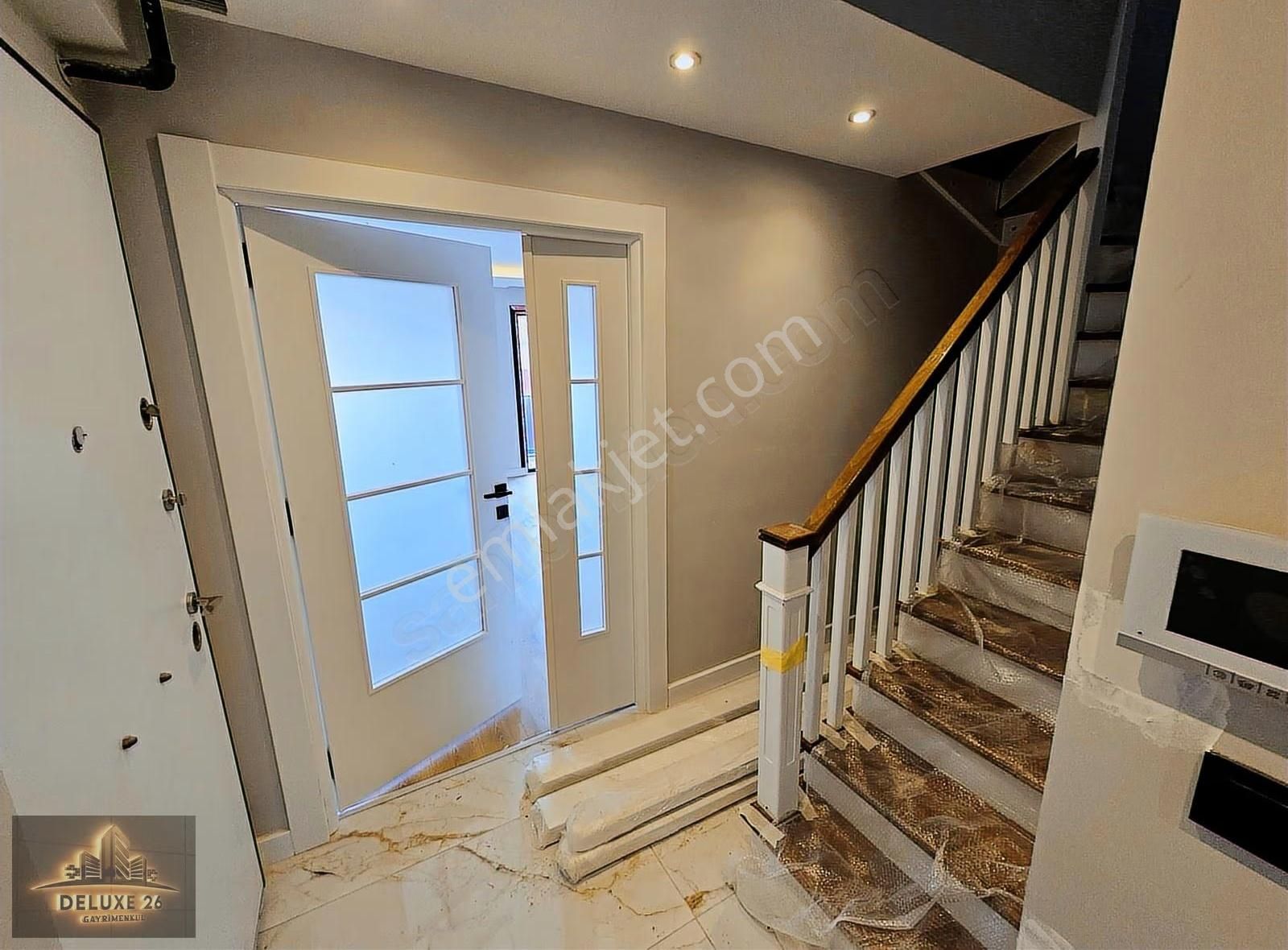 Sıfır Binada Deniz Manzaralı Otoparklı Teraslı 3+2 Dublex Daire - Görsel 25