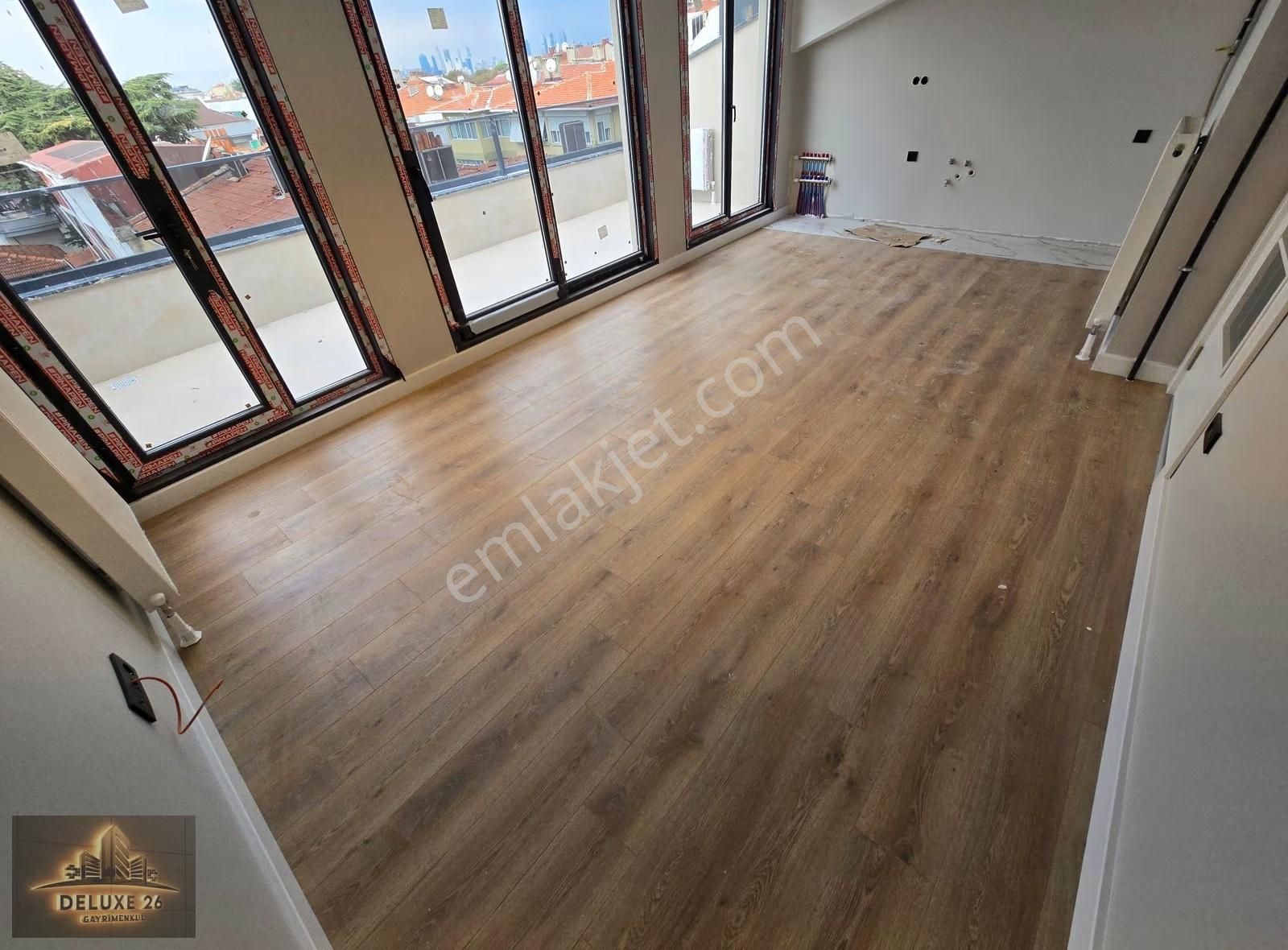 Sıfır Binada Deniz Manzaralı Otoparklı Teraslı 3+2 Dublex Daire - Görsel 6