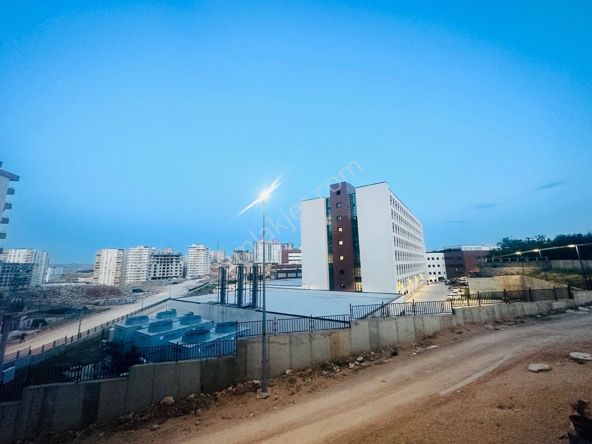 Dinç Emlaktan Satılık 1+1 Eşyalı Hazir Kiracılı - Görsel 14