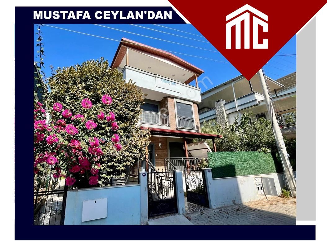 Seferihisar Ürkmezde 4+1 Satılık Fırsat Villa Merkezi Konumda Pazarlık Var