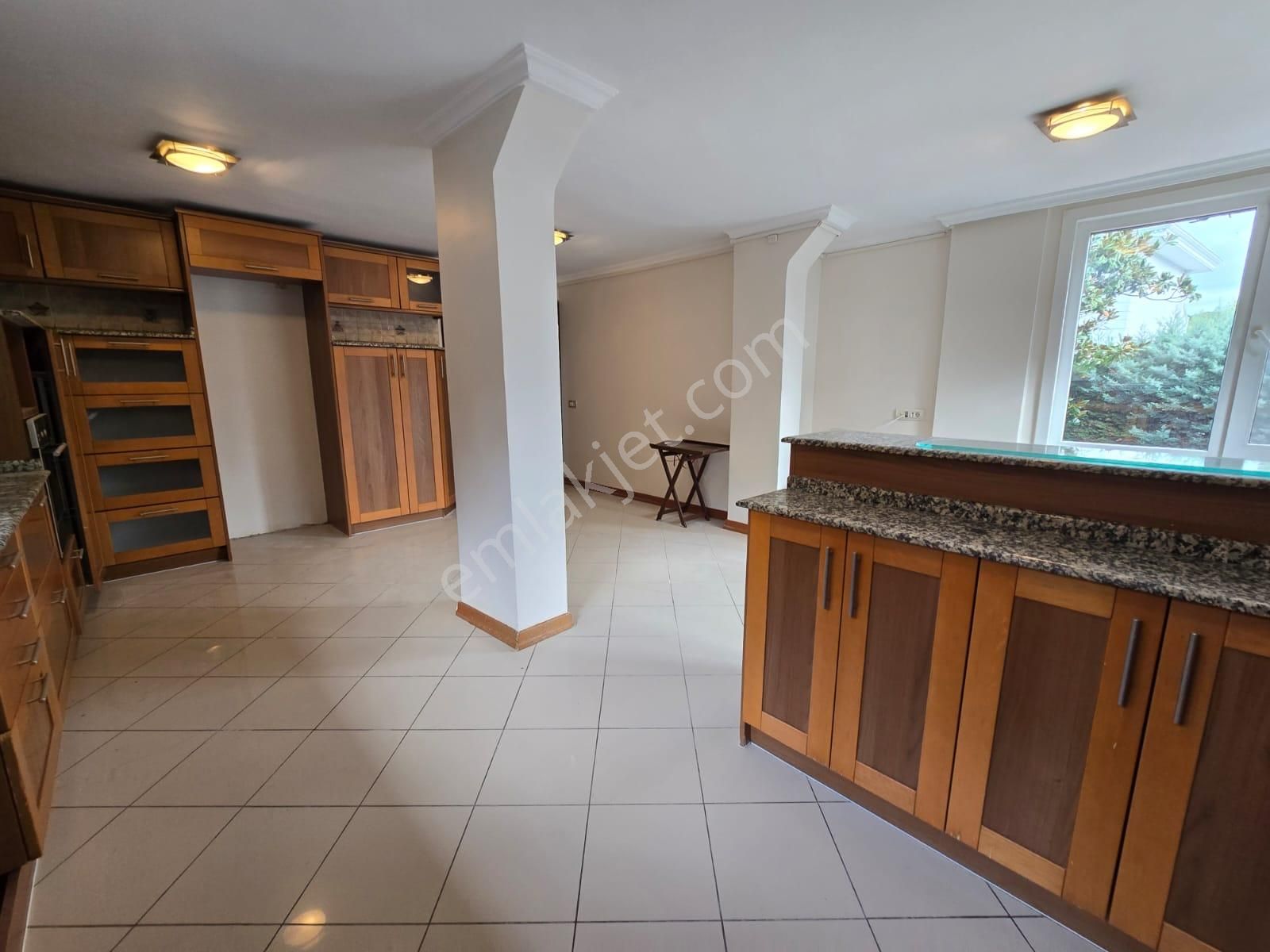 Sarıyer Uskumruköy'de Site İçinde Boş Satılık Villa - Görsel 10