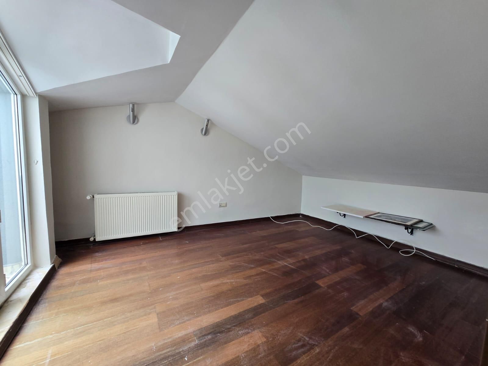 Sarıyer Uskumruköy'de Site İçinde Boş Satılık Villa - Görsel 16