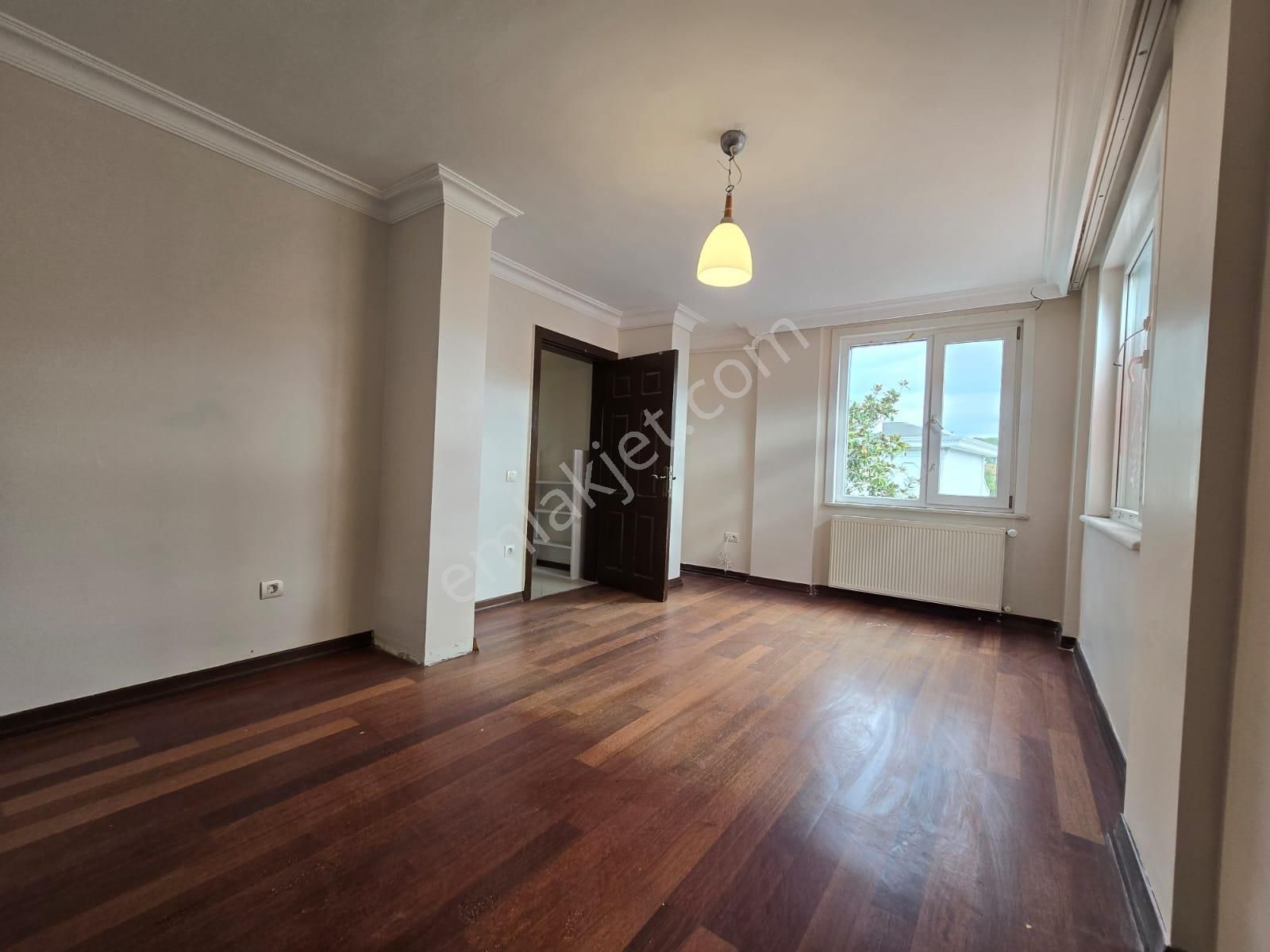 Sarıyer Uskumruköy'de Site İçinde Boş Satılık Villa - Görsel 28