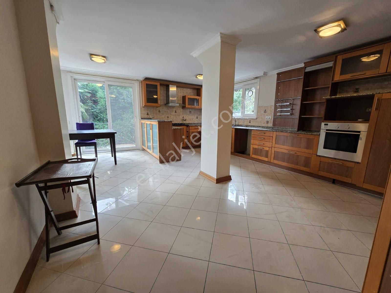 Sarıyer Uskumruköy'de Site İçinde Boş Satılık Villa - Görsel 13