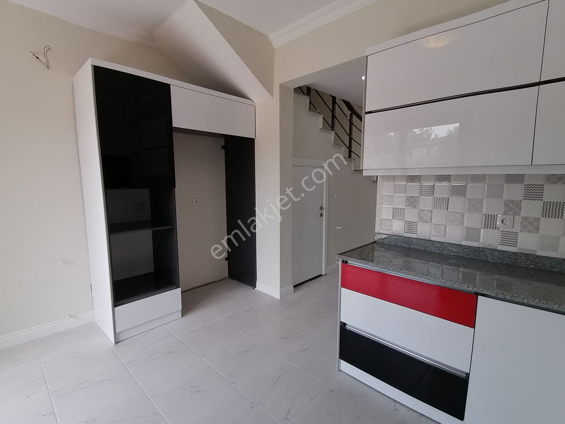 Kaan'dan...yalınlı'da 3+1 170m2 Harika Konum Müstakil Villa... - Görsel 12