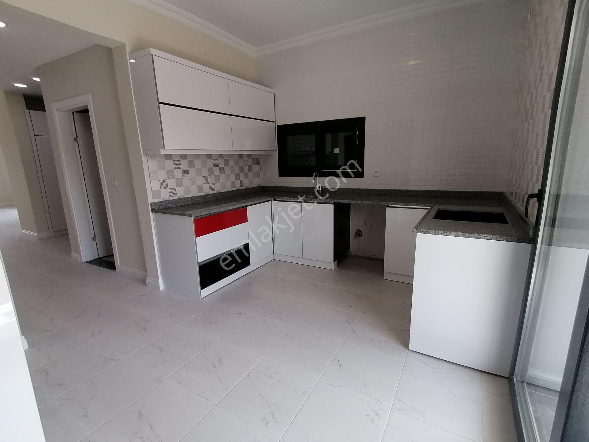 Kaan'dan...yalınlı'da 3+1 170m2 Harika Konum Müstakil Villa... - Görsel 11