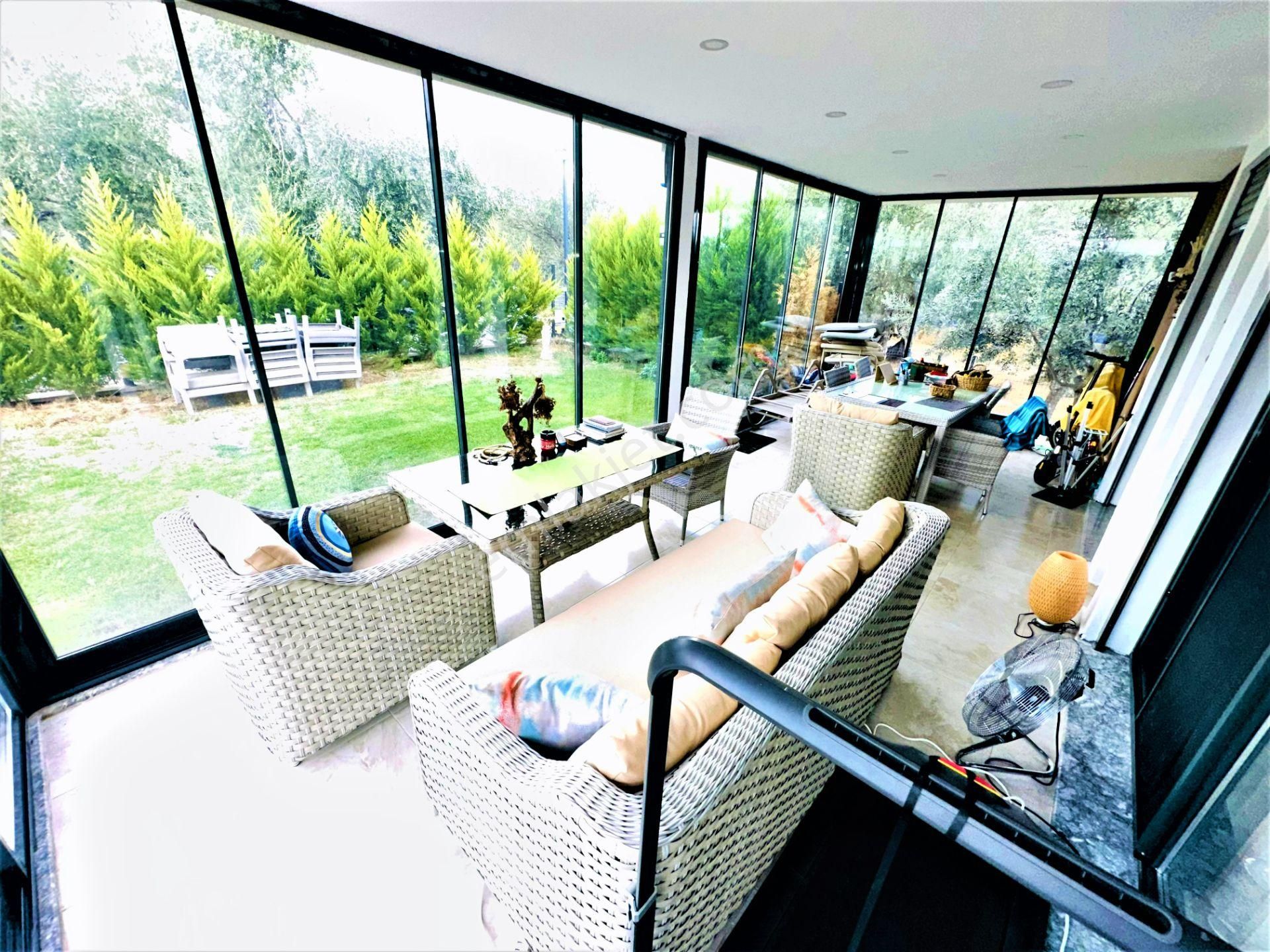 Güre'de 3+1 Havuzlu Full Eşyalı Lüx Satılık Villa - Görsel 19